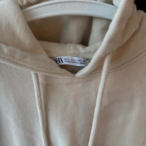 Zara Women's Cream Hoodied Vest - Picture 3 of 6